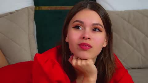 Polly online show from November 2025 07:30:02 AM