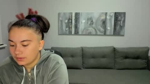 Snapshot of pollyramsey chatting on November 2025 06:36:01 AM Polly online show from November 2025 06:36:01 AM