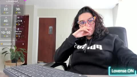 paulina barnett online show from April 2026 04:33:02 PM