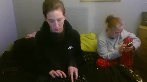 poopcap online show from December 2024 05:00:02 AM