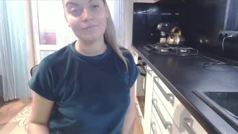 popkornmolli online show from November 2025 01:32:01 PM