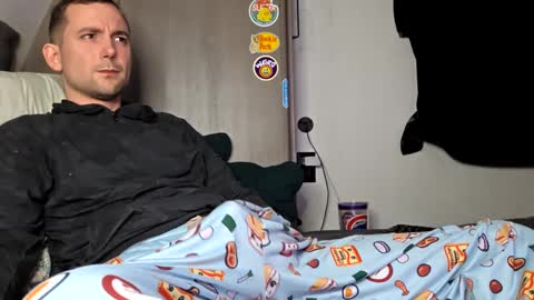 Kyle online show from October 2025 09:45:01 PM