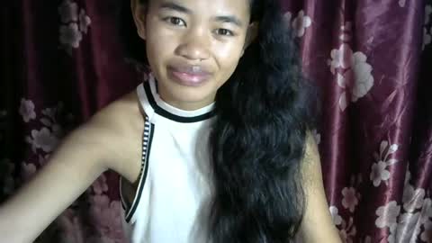 Snapshot of poppy_kelley chatting on June 2026 05:05:01 AM Lilly online show from June 2026 05:05:01 AM
