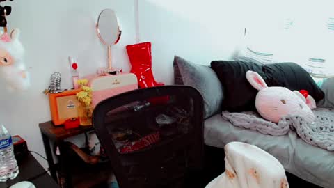 Snapshot of poppykens chatting on July 2026 08:18:01 PM Poppy Kensington online show from July 2026 08:18:01 PM
