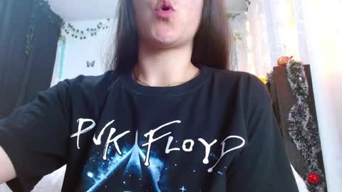 Snapshot of porcelainlux chatting on December 2024 05:04:02 AM porcelainlux online show from December 2024 05:04:02 AM