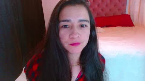 Snapshot of porcelainlux chatting on January 2025 03:15:02 AM porcelainlux online show from January 2025 03:15:02 AM