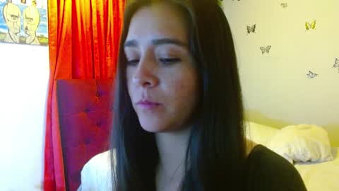 Snapshot of porcelainlux chatting on February 2025 06:49:02 AM porcelainlux online show from February 2025 06:49:02 AM