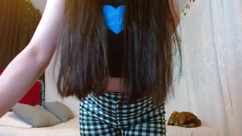 Snapshot of porcelainlux chatting on March 2025 04:15:02 AM porcelainlux online show from March 2025 04:15:02 AM