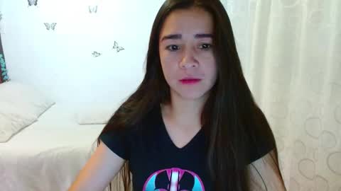 Snapshot of porcelainlux chatting on March 2025 08:32:02 PM porcelainlux online show from March 2025 08:32:02 PM