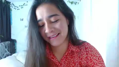 Snapshot of porcelainlux chatting on October 2025 09:02:01 PM porcelainlux online show from October 2025 09:02:01 PM