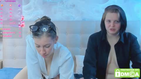 Snapshot of porshes chatting on December 2024 02:00:01 PM HERES SILVIA AND OlIVIA WELCOME EVERYONE LOVENSE DOMI REACT TO YOUR TIPS LETS MAKE A GREAT SHOW TOGETHER online show from December 2024 02:00:01 PM