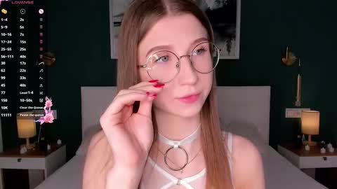 Elizabeth online show from March 2026 07:42:02 PM