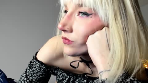 Snapshot of positivevibess chatting on January 2025 04:32:02 PM positivevibess online show from January 2025 04:32:02 PM