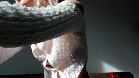 Snapshot of positivevibess chatting on January 2025 09:50:02 AM positivevibess online show from January 2025 09:50:02 AM