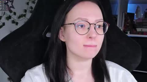 Snapshot of power_robynn chatting on November 2025 04:36:01 PM Robyn online show from November 2025 04:36:01 PM