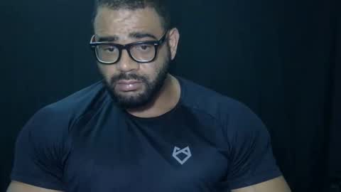 Snapshot of powerdmuscle chatting on April 2026 11:35:02 PM powerdmuscle online show from April 2026 11:35:02 PM