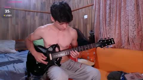 Snapshot of powertwinky chatting on December 2024 10:57:02 PM chris independent  online show from December 2024 10:57:02 PM