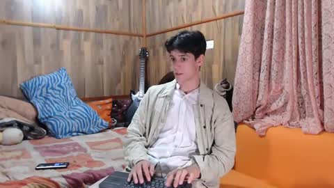 Snapshot of powertwinky chatting on February 2025 02:42:02 AM chris independent  online show from February 2025 02:42:02 AM