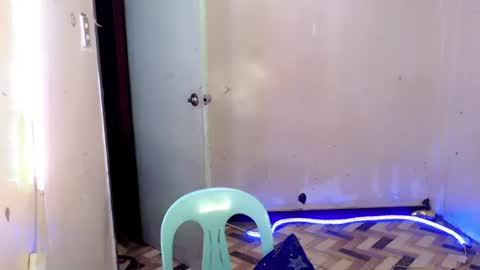 Snapshot of precious_chesca_xx chatting on April 2026 12:59:01 PM precious_chesca_xx online show from April 2026 12:59:01 PM