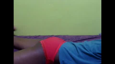 Snapshot of precious_nesh chatting on February 2025 01:05:01 PM precious_nesh online show from February 2025 01:05:01 PM