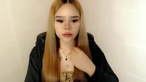 MAXXINE online show from October 2025 10:45:02 AM