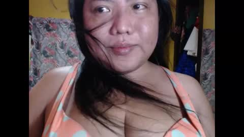 Snapshot of pregnant4twins chatting on March 2026 06:15:01 AM BEING SINGLE PREGNANT HAVING TWINS IS NOT EASY SO PLS DONT MAKE ME STRESS IF YOU CANT HELP BE CONSIDERATETHANK YOU online show from March 2026 06:15:01 AM