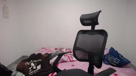 Plux online show from October 2025 05:17:02 AM