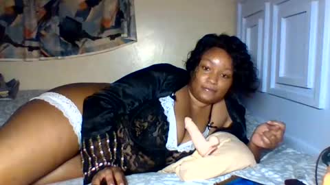 Prettie diva online show from May 2026 09:33:01 PM