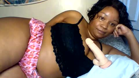 Prettie diva online show from June 2026 12:11:01 PM