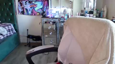 Yasmine pretty online show from March 2025 06:58:02 PM