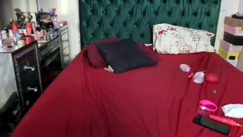 Yasmine pretty online show from September 2025 11:18:01 PM