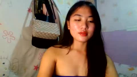 pretty_am online show from November 2025 01:33:02 PM