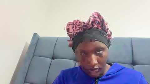 Snapshot of pretty_ellsie chatting on September 2025 12:03:02 AM independent model online show from September 2025 12:03:02 AM