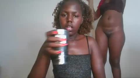 Snapshot of pretty_empress chatting on June 2026 08:15:01 AM pretty_empress online show from June 2026 08:15:01 AM