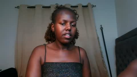 Snapshot of pretty_empress chatting on August 2026 07:27:01 PM pretty_empress online show from August 2026 07:27:01 PM