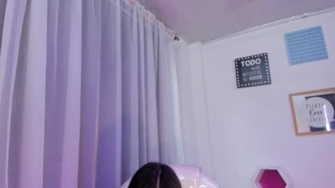 pretty online show from February 2026 12:55:01 PM