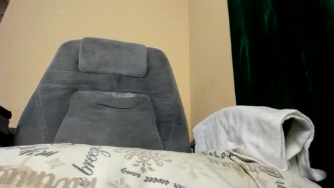 kezzy online show from December 2025 10:20:02 AM