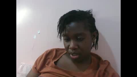 pretty_kylah online show from November 2025 12:03:01 PM