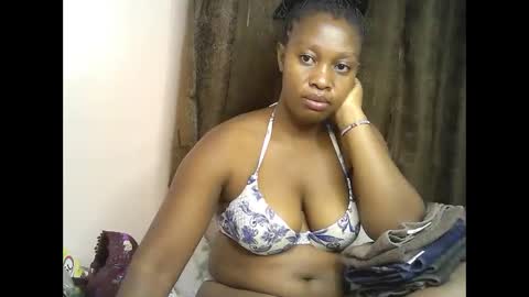 Snapshot of pretty_kylah chatting on May 2026 12:32:01 PM pretty_kylah online show from May 2026 12:32:01 PM