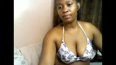 Snapshot of pretty_kylah chatting on May 2026 02:40:02 AM pretty_kylah online show from May 2026 02:40:02 AM