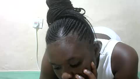 pretty_melan online show from March 2026 07:39:01 PM