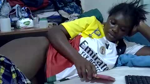 pretty_melan online show from May 2026 04:09:02 AM