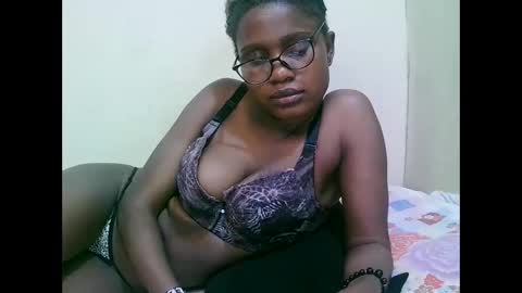 Snapshot of pretty_mellan chatting on January 2025 07:07:01 PM pretty_mellan online show from January 2025 07:07:01 PM