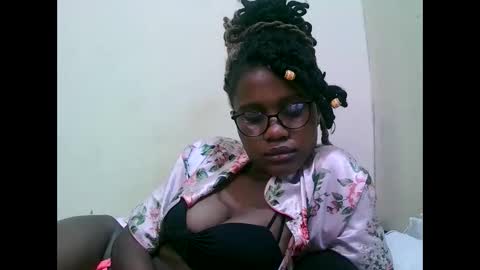 Snapshot of pretty_mellan chatting on January 2025 08:11:02 AM pretty_mellan online show from January 2025 08:11:02 AM