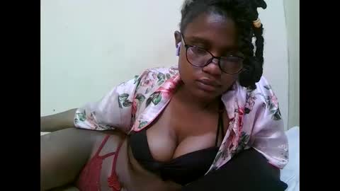 Snapshot of pretty_mellan chatting on January 2025 05:51:02 AM pretty_mellan online show from January 2025 05:51:02 AM
