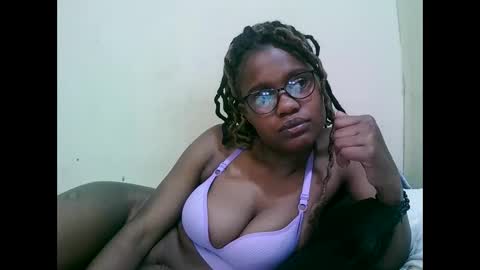 Snapshot of pretty_mellan chatting on February 2025 09:42:01 AM pretty_mellan online show from February 2025 09:42:01 AM
