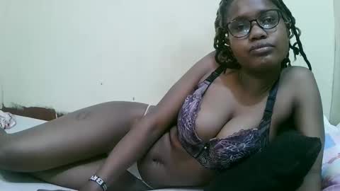 Snapshot of pretty_mellan chatting on February 2025 11:13:01 AM pretty_mellan online show from February 2025 11:13:01 AM