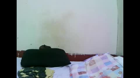 Snapshot of pretty_mellan chatting on March 2025 12:26:02 AM pretty_mellan online show from March 2025 12:26:02 AM