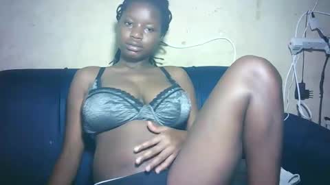 Snapshot of pretty_milan chatting on December 2025 12:13:02 PM pretty_milan online show from December 2025 12:13:02 PM