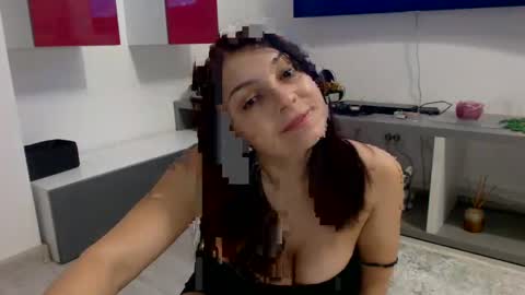Snapshot of pretty_natalie chatting on February 2025 10:53:01 PM PrettyNatalie online show from February 2025 10:53:01 PM